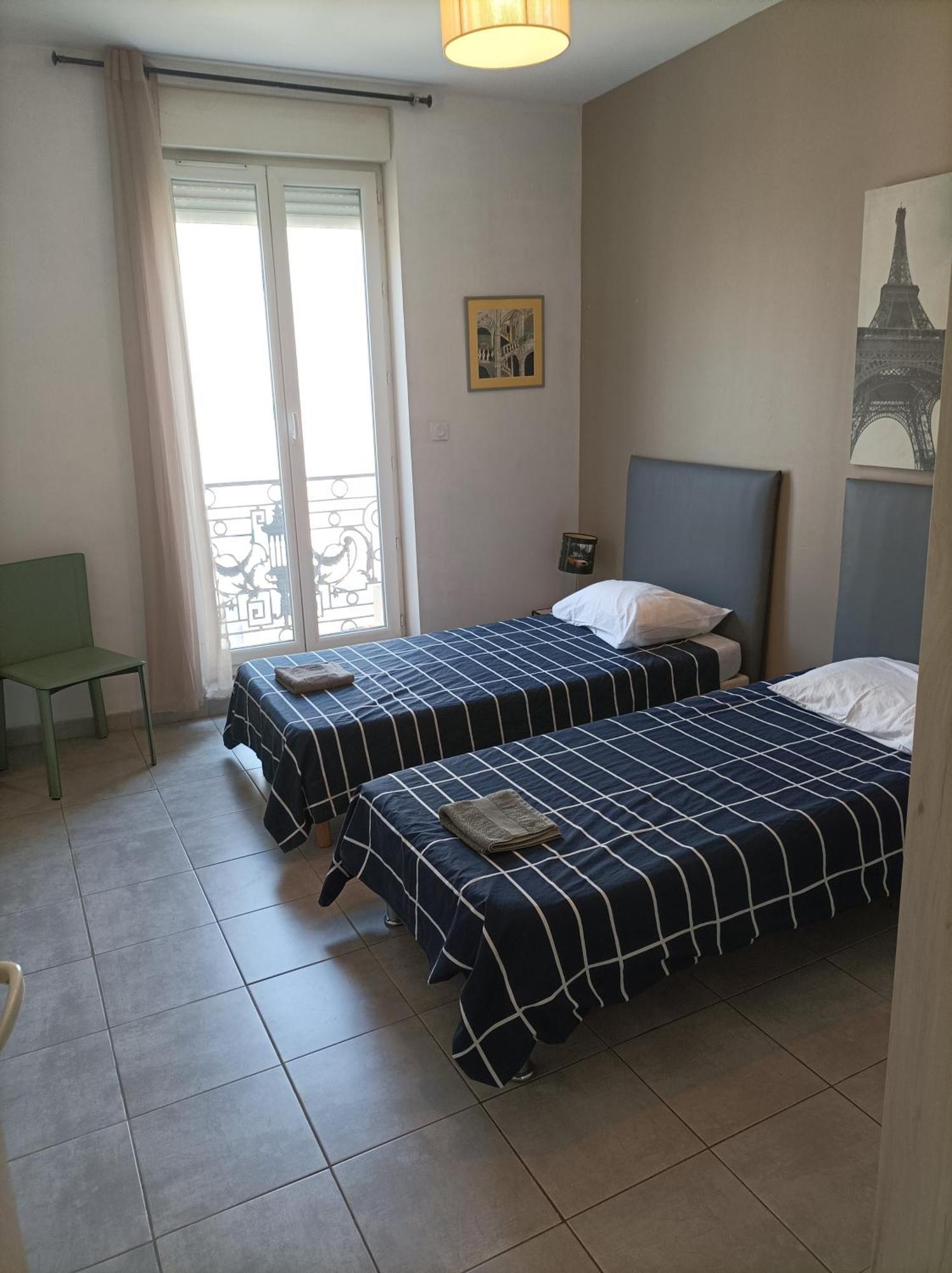 "Air D'Antan"-Meuble De Tourisme 3 Etoiles -Residence "Les Logis De Beziers"-Garage Optionnel-Coeur De Ville-Plages A 16Km ! Luaran gambar