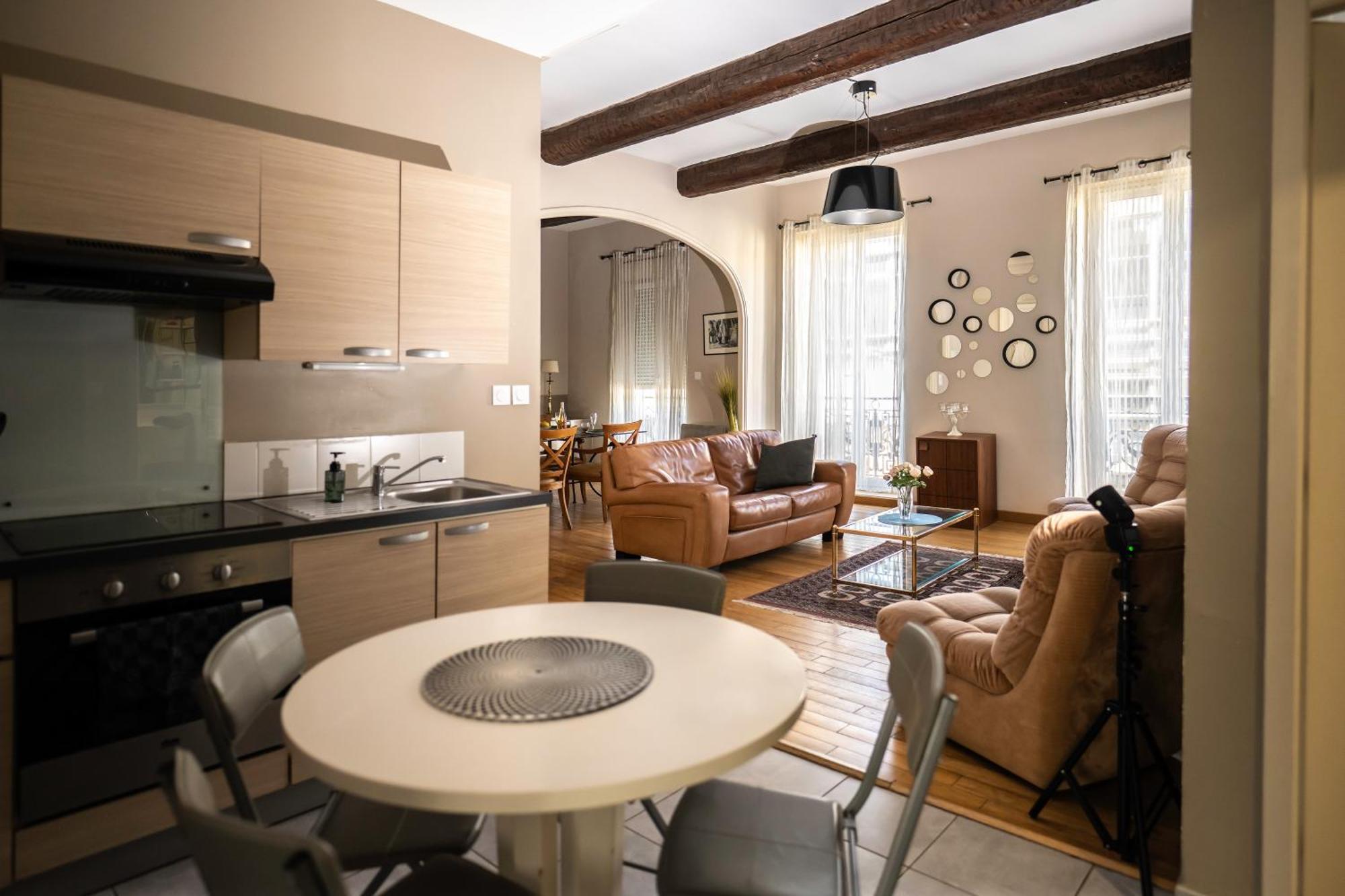 "Air D'Antan"-Meuble De Tourisme 3 Etoiles -Residence "Les Logis De Beziers"-Garage Optionnel-Coeur De Ville-Plages A 16Km ! Luaran gambar